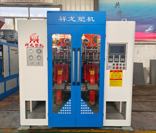 16、全自動75吹塑機1.jpg
